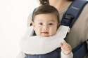 BABYBJORN - śliniaczek do nosidełka ergonomicznego BABYBJORN One, biały