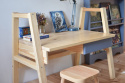 Drewniane biurko rosnące z dzieckiem